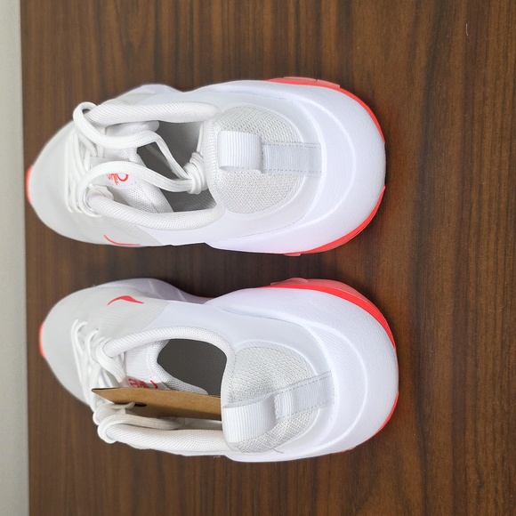 Nike Air Zoom Bella 7 White/Crimson Women's Size 10 Training Shoe FZ1689 101 New - Picture 7 of 11